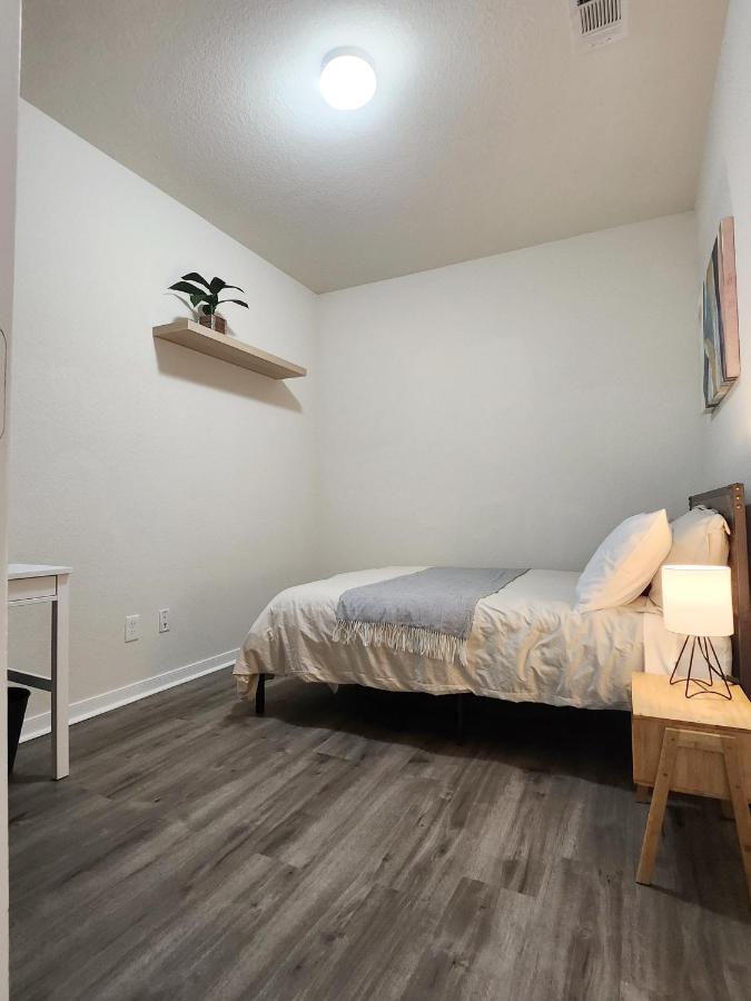 4 Bedroom Home Near Downtown Med Center Nrg Stadium Pearland Skyview Long By Ion Rentals Houston Eksteriør bilde