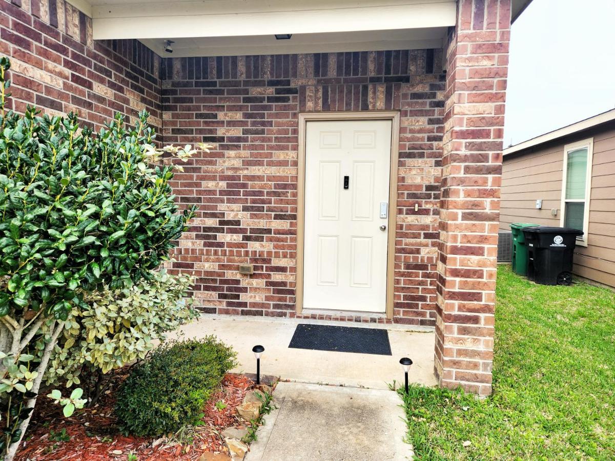 4 Bedroom Home Near Downtown Med Center Nrg Stadium Pearland Skyview Long By Ion Rentals Houston Eksteriør bilde